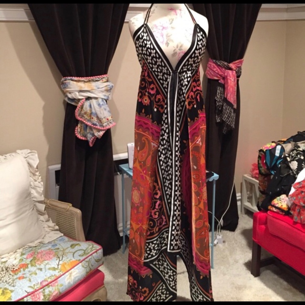 Gorgeous fun printed halter dress
